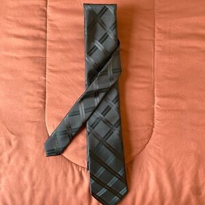 Black unisex tie